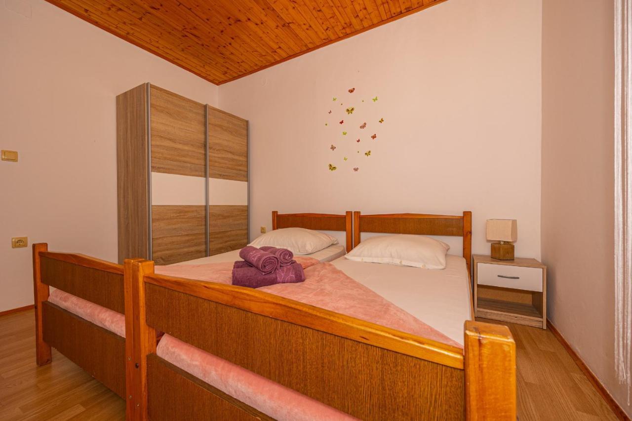Stefka Apartment