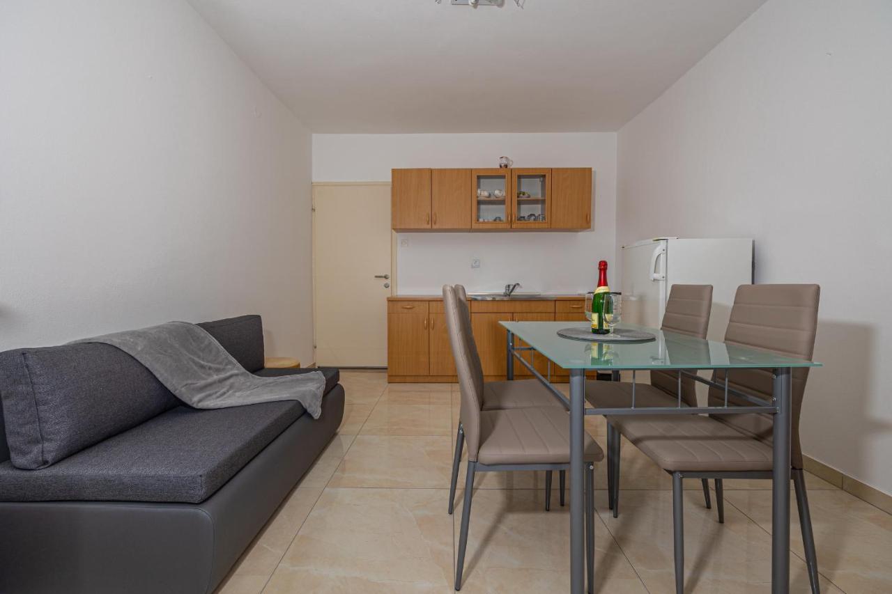 Apartment Stefka *