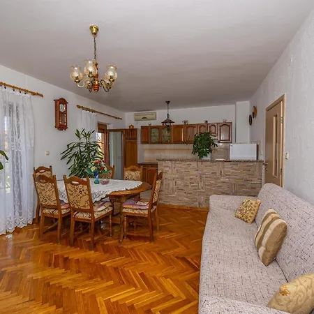 Apartmani Stefka Dramalj Exterior photo